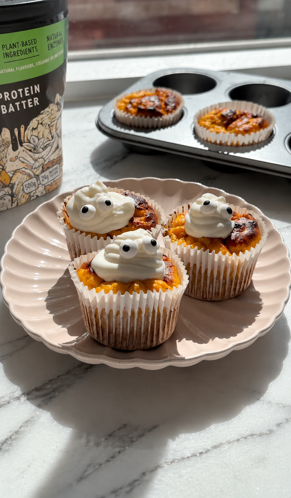 SPOOKY PUMPKIN MUFFINS
