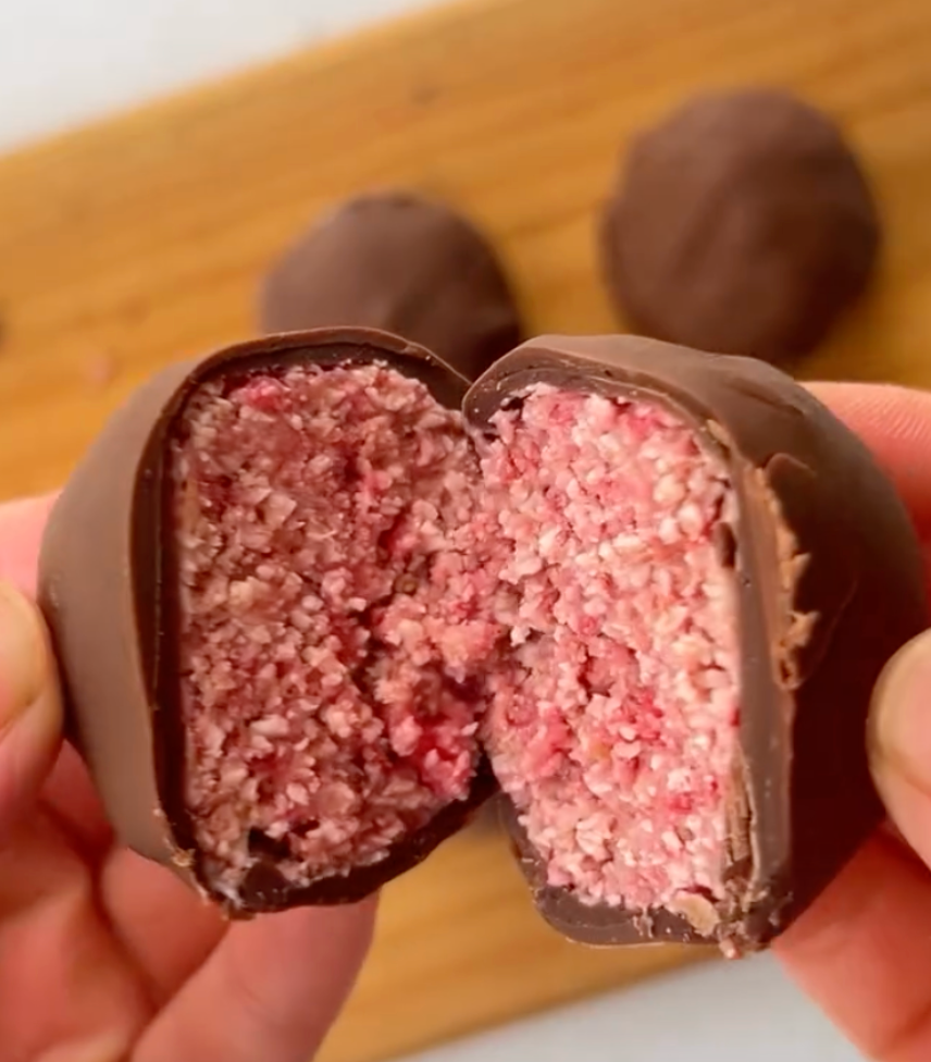 Berry Ripe Protein Balls
